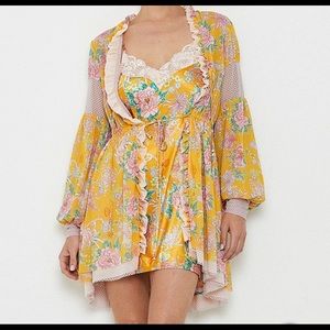 New without tags Victoria Secret Robe 
WE ARE HAH - Robe ONLY!